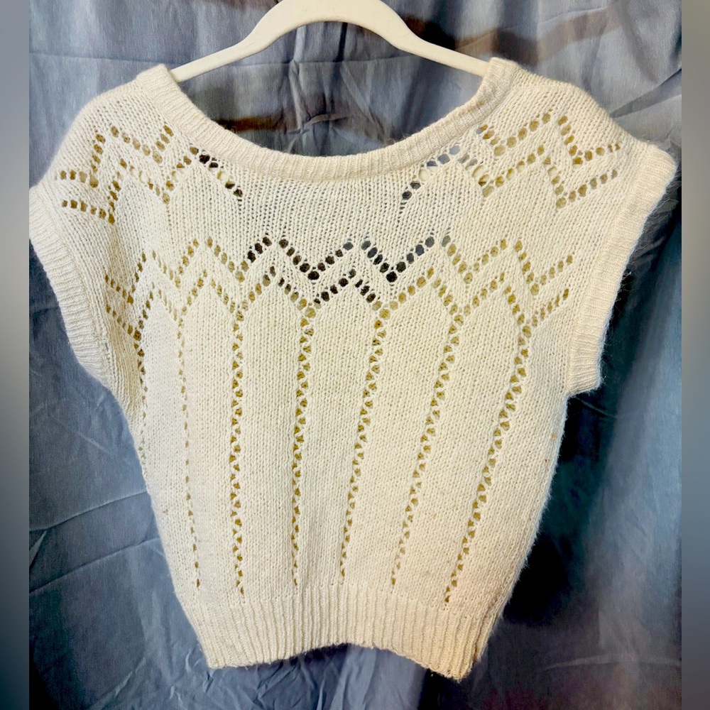 Vintage FABE Elegant Cream crop Sweater